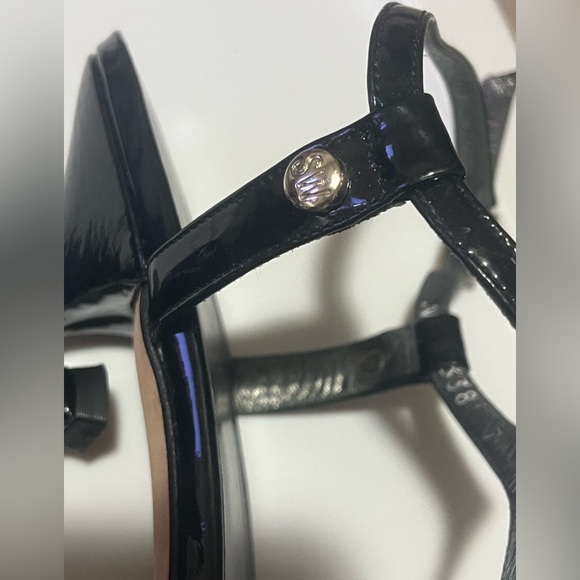 Stuart Weitzman Black Strappy Patent Leather Sandals Heels, Sz 7M - Picture 6 of 12